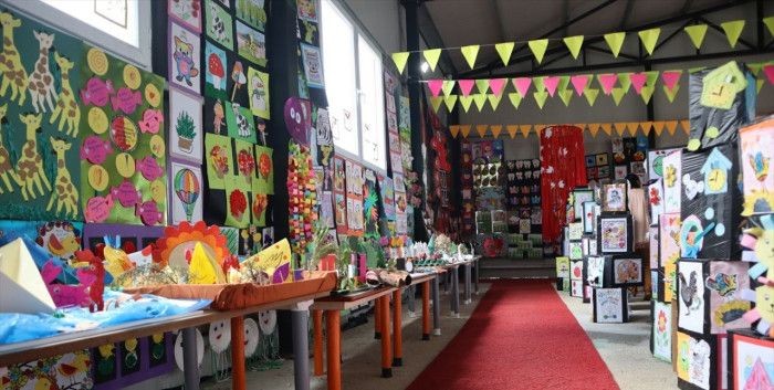 Malatya'da depremzede öğrenciler yeteneklerini sergiledi