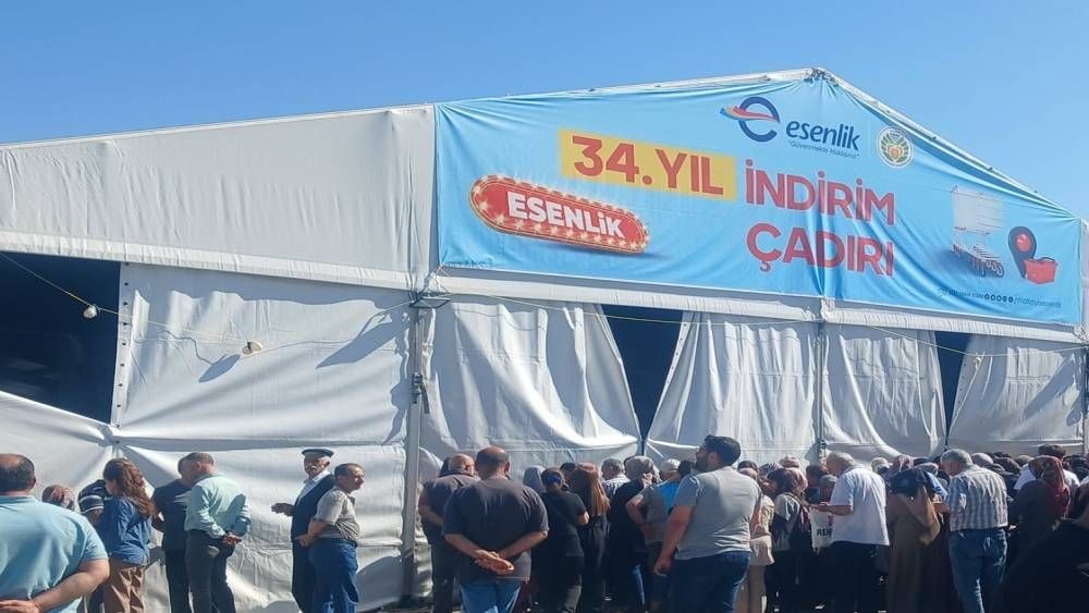 Büyükşehir Esenlik Marketler esnafı mağdur etti