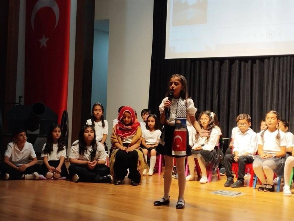 Malatya'da öğrencilerden "Dilim Zenginliğim" gösterisi