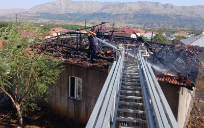 Doğanşehir’de çatı yangını 