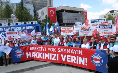 Memur-Sen’den Maliye Bakanlığı önünde eylem: Emeğimizi yok saymayın, hakkımızı verin