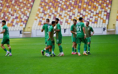 Yeni Malatyaspor, kupada Yeşilyurtspor'a farklı yenildi