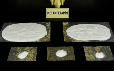 745 gram metamfetamin ele geçirildi