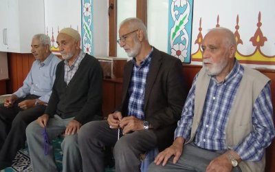 Evlerin bereketi yaşlılardan gençlere öğütler: Anne babaların yeri huzur evi değil, başınızın üstüdür!