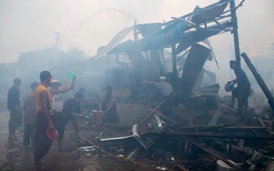 Myanmar'da bombalı saldırı: 40 ölü, 80 yaralı