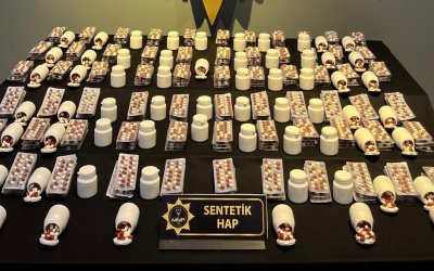 Malatya’da Narkotik Operasyonu: 7 Bin 881 Sentetik Ecza Ele Geçirildi