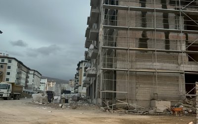 Malatya’da İnşaatlarda Yine İşçi Kazası: İki Kişi Yüksekten Düşerek Yaralandı