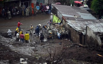 Meksika'da sel felaketi: 72 ölü, 48 kayıp