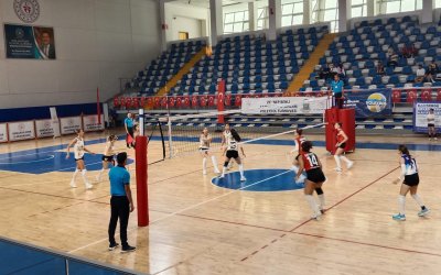 Voleybol Kadınlar Liginde, Malatya Nicer Hotel  Set Vermeden Kazandı