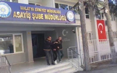 Polis Kılığına Girip 430 Bin Liralık Dolandırıcılık Yapan Şüpheli Suçüstü Yakalandı