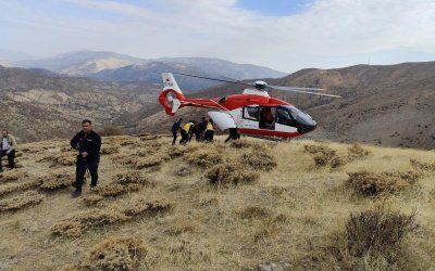 Ağaç Keserken Yaralandı, Hava Ambulansı İle Kurtarıldı