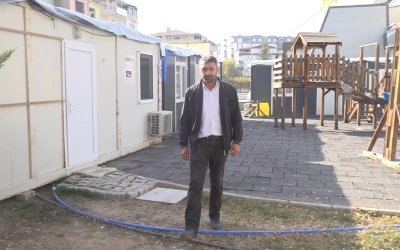 Depremzede Baba Üç Yıldır Çocuğunun Tedavisi İçin Mücadele Veriyor