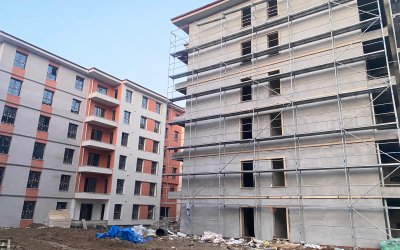 TOKİ Şantiyesinde İşçi Yüksekten Düşerek Yaralandı