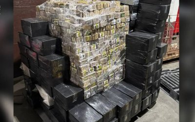 "Maden suyu" sevkiyatı kılıfında Rusya'ya 1,3 ton uyuşturucu taşıyan kamyon ele geçirildi