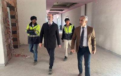 Kaymakam Sungur TOKİ’deki okul inşaatlarını inceledi