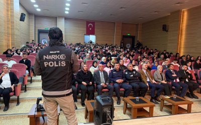 Doğanşehir’de Gençler Narko Ve Siber Suçlara Karşı Bilinçlendirildi