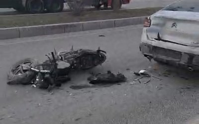 Malatya’da Otomobil İle Motosiklet Çarpıştı: 17 Yaşındaki Sürücü Yaralandı