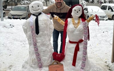Malatya’da Esnaftan Kardan Düğün: Kardan Kadın Ve Erkek Evlendi