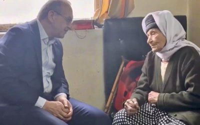 Vali Yavuz'dan Bessey Nineye Anlamlı Ziyaret