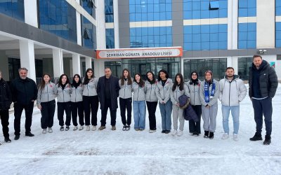 Şehriban Günata Anadolu Lisesi Voleybol Takımı Bölge Grup Maçları İçin Sivas Yolcusu