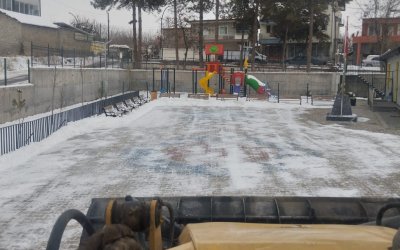 Battalgazi Belediyesi’nden Okul Bahçelerinde Kar Temizliği