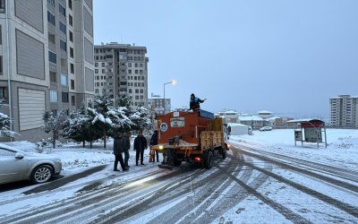 Başkan Taşkın, Karla Mücadele Çalışmalarını Sahada İnceledi