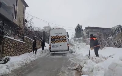 Servisler Yollarda Kaldı, Öğrenciler Yaya Kaldı