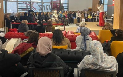 Yazar Elif Erdenay, Deniz Kitapevleri’nde Okurlarıyla Buluştu