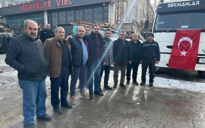 50 Metrelik Vinçle Türk Bayrağı Gökyüzünde Dalgalandı