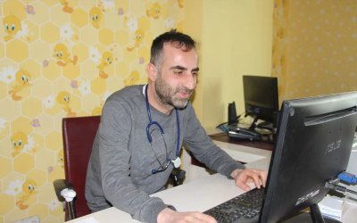 "Hepatit virüsleri karaciğere enfeksiyon yaparak iltihaplanmaya neden olan hastalıklardır"