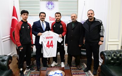 Battalgazi Belediyespor’un Milli Gururları Başkan Taşkın’ı Ziyaret Etti