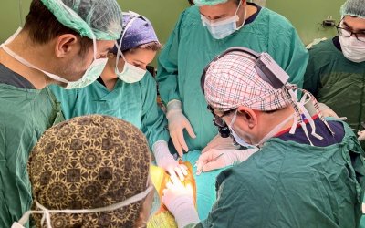 Nefes Borusu Daralan Hasta Hayata Nadir Ameliyatla Tutundu