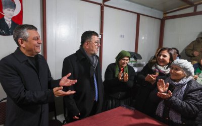 Özgür Özel Depremin 3’üncü Yılında Malatya’da Vatandaşlarla Buluştu