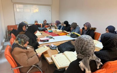Yeşilyurt Kent Konseyi’nde Kur’an-ı Kerim Eğitimi ve Mukabele Programı Başladı