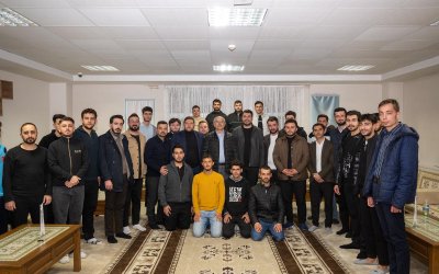 Başkan Er, Üniversite Öğrencileriyle Sahurda Buluştu