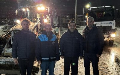 Başkan Taşkın Gece Boyu Kar Mesaisini Sahada Takip Etti