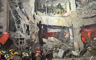 İran'dan Misilleme: Tel Aviv ve Hayfa'ya Yüzlerce Füze Atıldı
