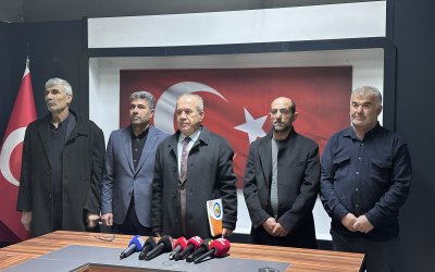 CHP’li Üyeler: “İhraç Kararı Geri Alınana Kadar Parti Üyeliklerimizi Askıya Alıyoruz”