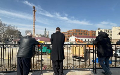 Malatya’da Yaşlılar Gün Boyu İnşaatları İzliyor: Eski Çarşının Hasreti Sürüyor