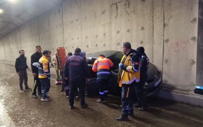 Erkenek Tünelinde Kaza: 1 Yaralı