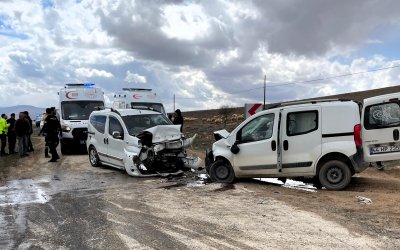 Ayvalı-Darende Yolunda Feci Kaza: 4 Yaralı