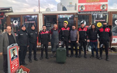 Esnaftan Polise Sürpriz Kutlama: Şüpheli Çanta İhbarı Pastalı Çıktı