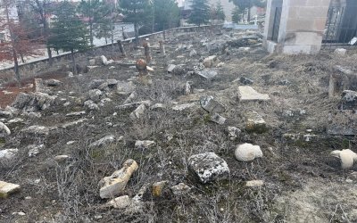 Tarihi Mezarlar İçin Koruma Çağrısı