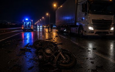 Tırla Çarpışan Motosikletin Sürücüsü Hayatını Kaybetti