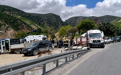Malatya’da Kamyonet Şantiyeye Girdi: 3 Yaralı