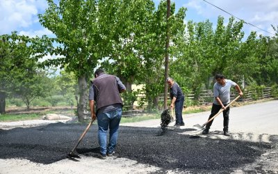 Topsöğüt Mahallesi’nde Yol Yenileme Çalışmalarını Sürdürüyor