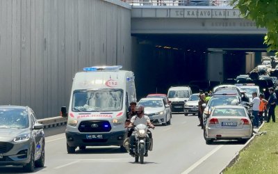 Çevreyolunda Kaza Trafiği Kilitledi: 1 Yaralı
