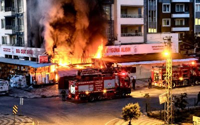 AVM’de Yangın: Büyük Çaplı Hasar Oluştu