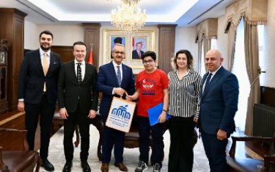 Dünya Birincisi Öğrenci Vali Yavuz Tarafından Kabul Edildi