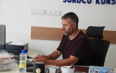 Sürücü Eğitmeni Çeper: Yanıcı Maddeleri Araçta Bırakmayın